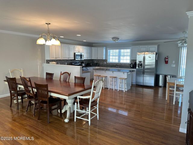 211 Trenton Avenue, Point Pleasant Beach, NJ 08742