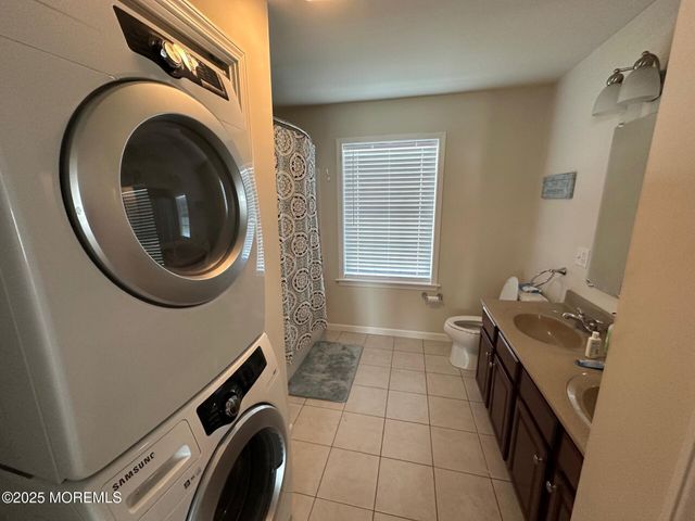 211 Trenton Avenue, Point Pleasant Beach, NJ 08742