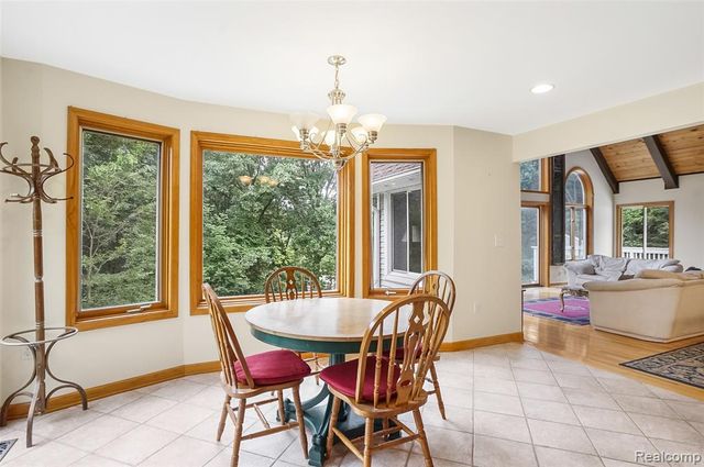 8484 Eaton Road, Davisburg, MI 48350