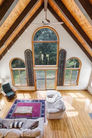 8484 Eaton Road, Davisburg, MI 48350