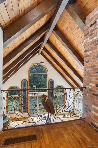 8484 Eaton Road, Davisburg, MI 48350