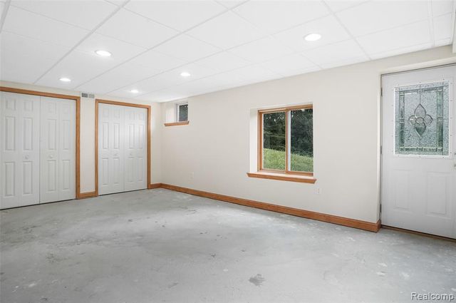 8484 Eaton Road, Davisburg, MI 48350