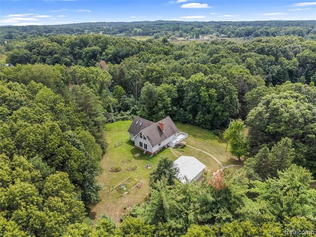8484 Eaton Road, Davisburg, MI 48350