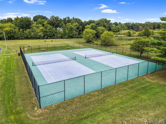 8484 Eaton Road, Davisburg, MI 48350