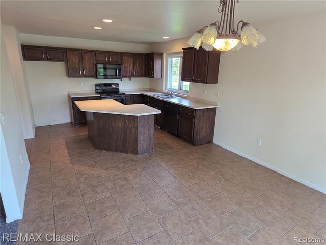 21966 Hunter Circle, Taylor, MI 48180