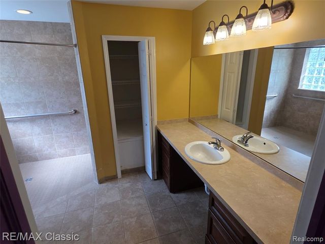 21966 Hunter Circle, Taylor, MI 48180