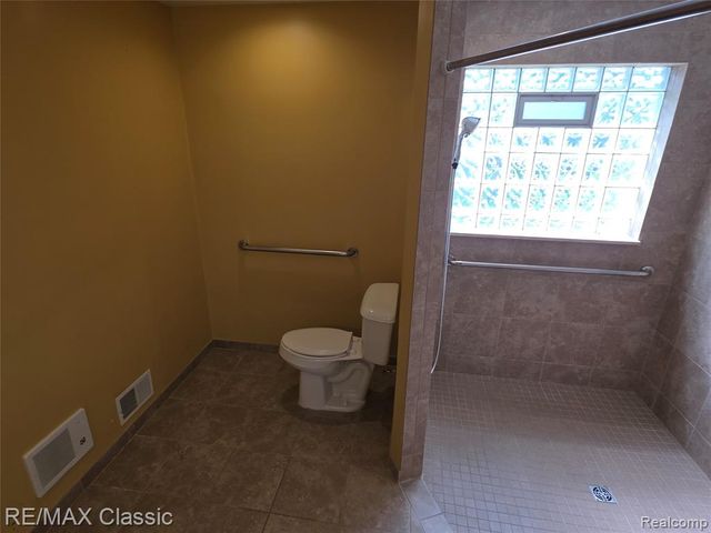 21966 Hunter Circle, Taylor, MI 48180