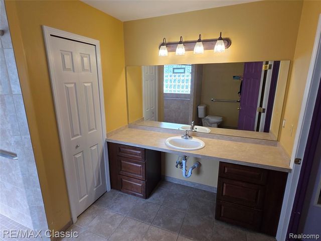 21966 Hunter Circle, Taylor, MI 48180