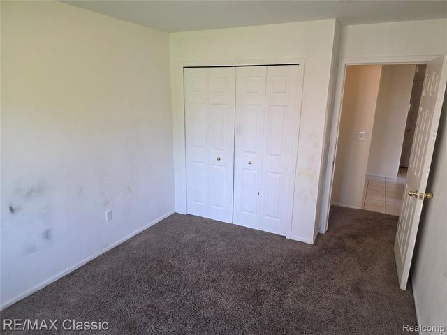 21966 Hunter Circle, Taylor, MI 48180