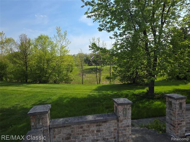 21966 Hunter Circle, Taylor, MI 48180