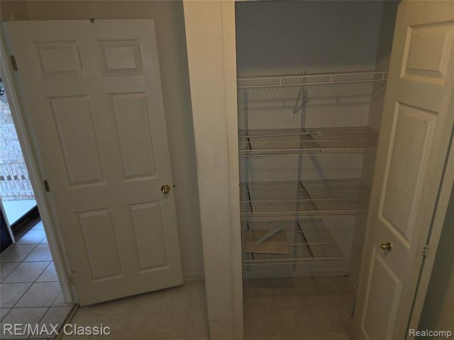 21966 Hunter Circle, Taylor, MI 48180