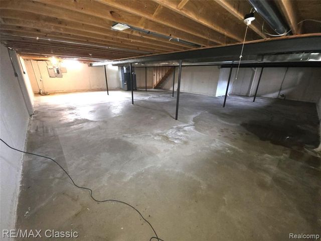 21966 Hunter Circle, Taylor, MI 48180