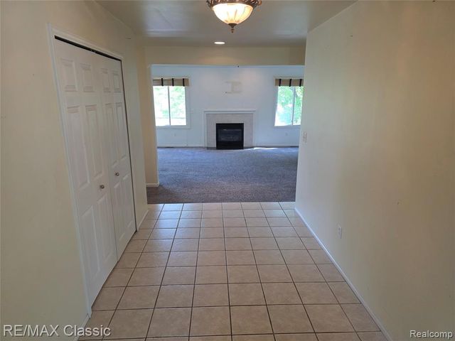 21966 Hunter Circle, Taylor, MI 48180