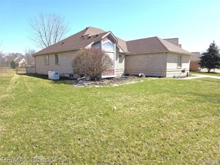 21966 Hunter Circle, Taylor, MI 48180