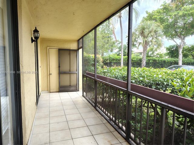 733 SE 1st Way 109, Deerfield Beach, FL 33441