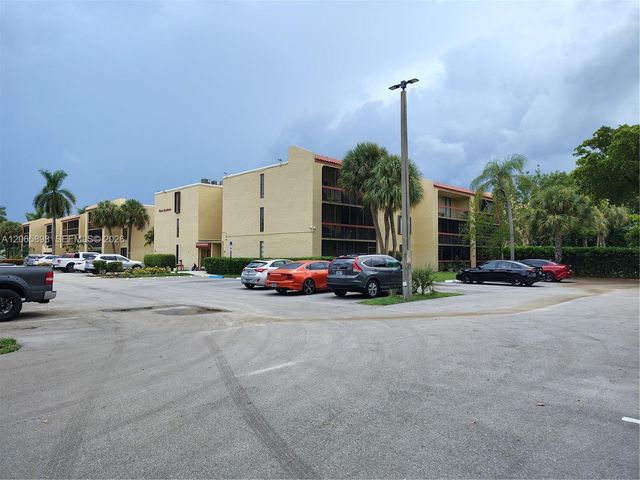 733 SE 1st Way 109, Deerfield Beach, FL 33441