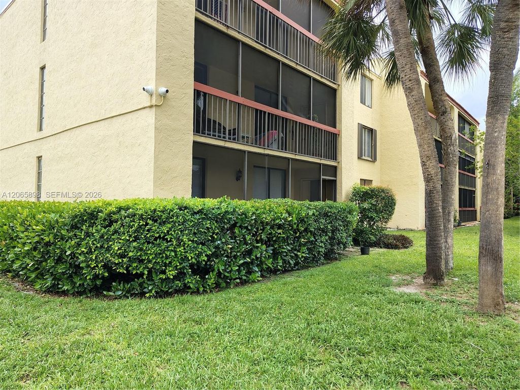 733 SE 1st Way 109, Deerfield Beach, FL 33441