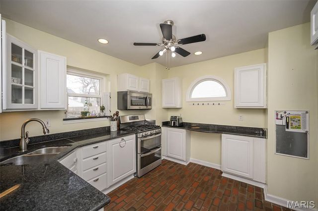 809 Brownell Avenue, St Louis, MO 63122