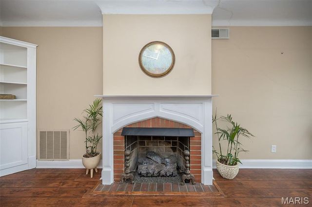 809 Brownell Avenue, St Louis, MO 63122