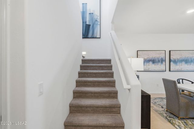 8870 E Moontear Way, Vail, AZ 85641