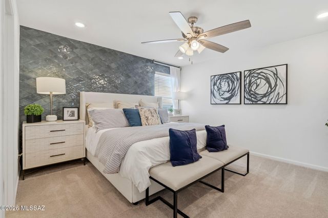 8870 E Moontear Way, Vail, AZ 85641