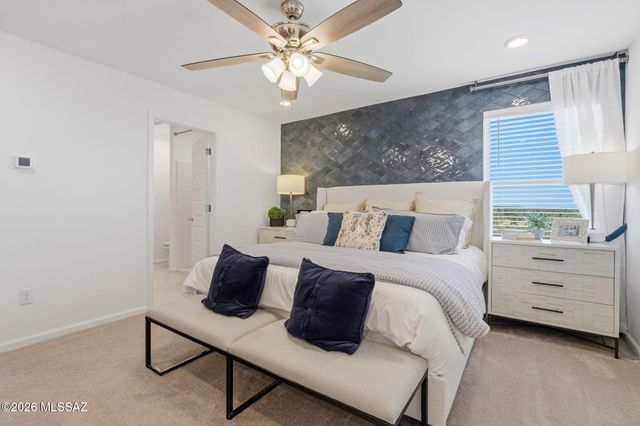 8870 E Moontear Way, Vail, AZ 85641