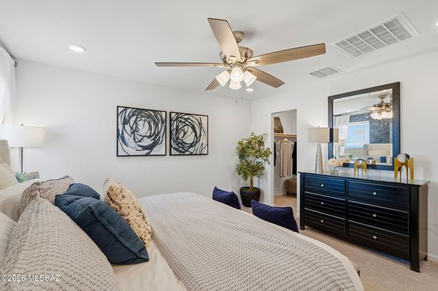 8870 E Moontear Way, Vail, AZ 85641