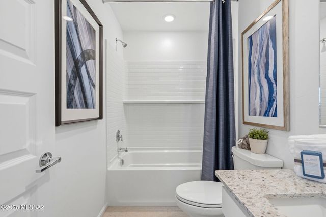 8870 E Moontear Way, Vail, AZ 85641