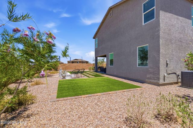 8870 E Moontear Way, Vail, AZ 85641