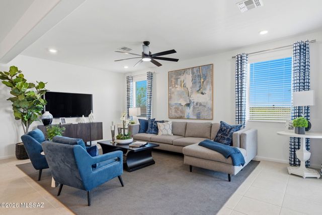8870 E Moontear Way, Vail, AZ 85641