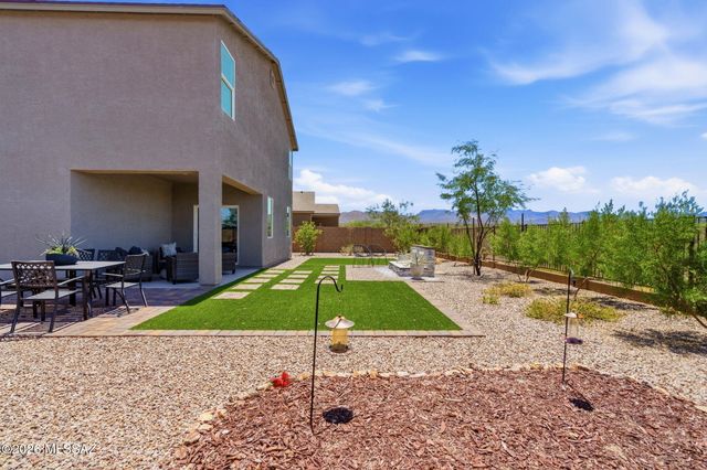 8870 E Moontear Way, Vail, AZ 85641