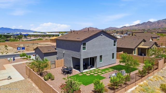 8870 E Moontear Way, Vail, AZ 85641
