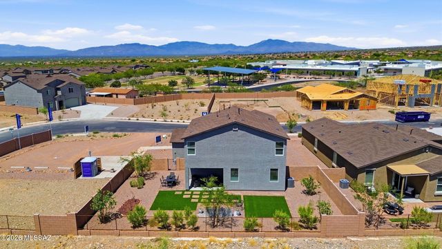 8870 E Moontear Way, Vail, AZ 85641