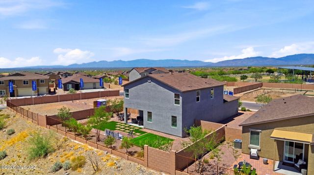 8870 E Moontear Way, Vail, AZ 85641