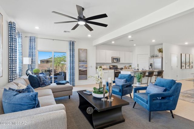 8870 E Moontear Way, Vail, AZ 85641