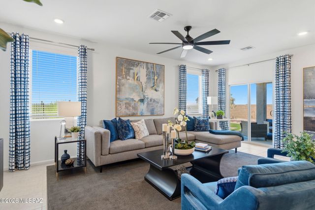 8870 E Moontear Way, Vail, AZ 85641