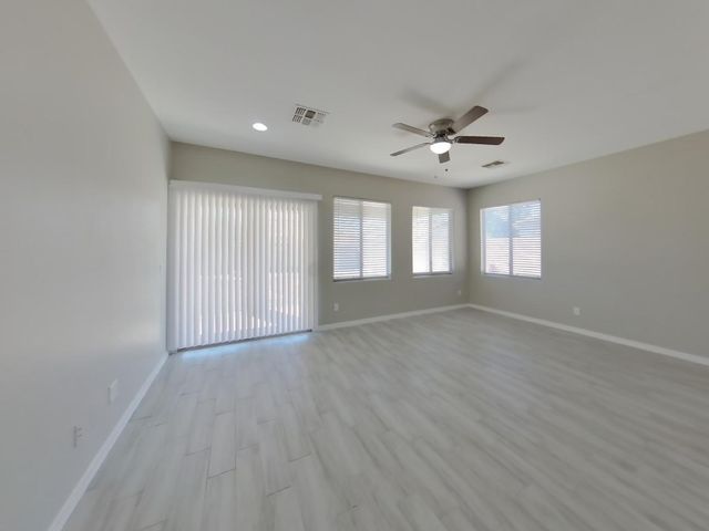 819 W Dana Drive, San Tan Valley, AZ 85143