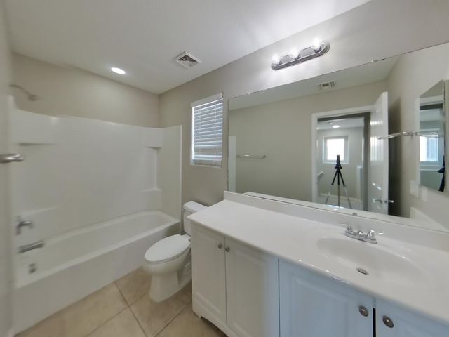 819 W Dana Drive, San Tan Valley, AZ 85143