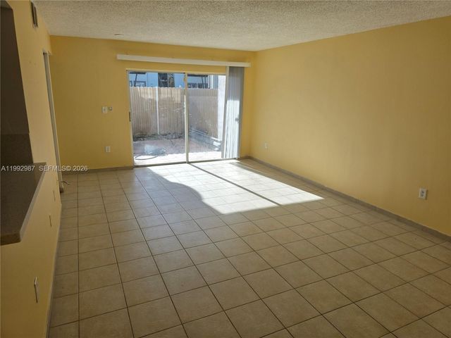 1176 NW 124th Pl 108, Miami, FL 33182