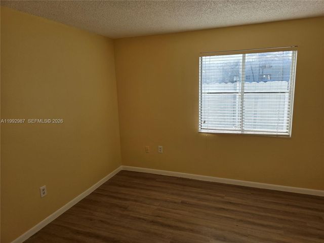 1176 NW 124th Pl 108, Miami, FL 33182