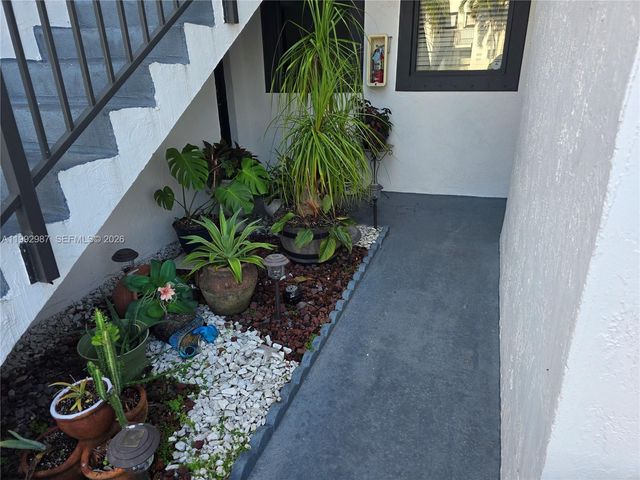 1176 NW 124th Pl 108, Miami, FL 33182