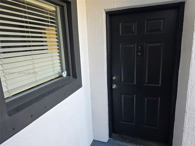 1176 NW 124th Pl 108, Miami, FL 33182