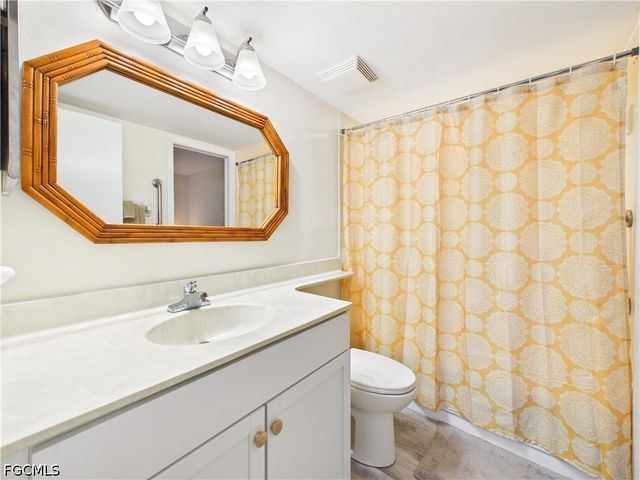 17270 Eagle TRCE 3, Fort Myers, FL 33908