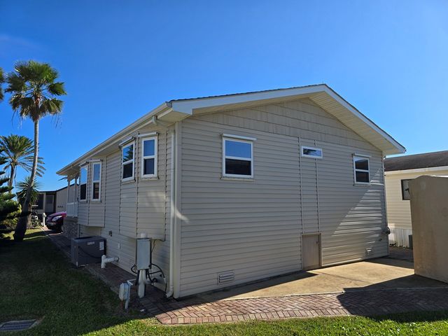 614-A Sand Dollar Dr, Port Isabel, TX 78578