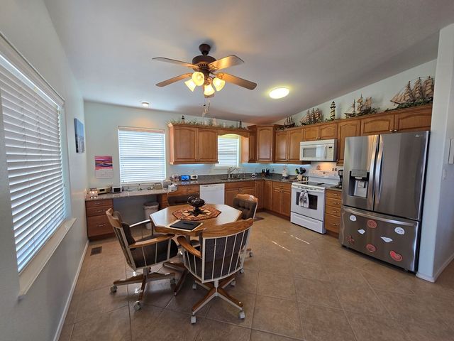 614-A Sand Dollar Dr, Port Isabel, TX 78578