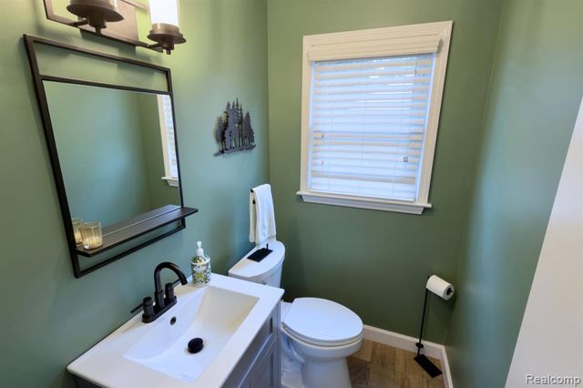 1383 Whittier Road, Grosse Pointe Park, MI 48230