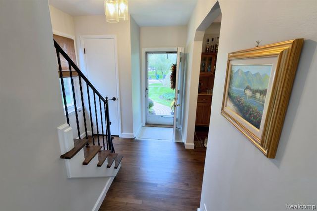 1383 Whittier Road, Grosse Pointe Park, MI 48230
