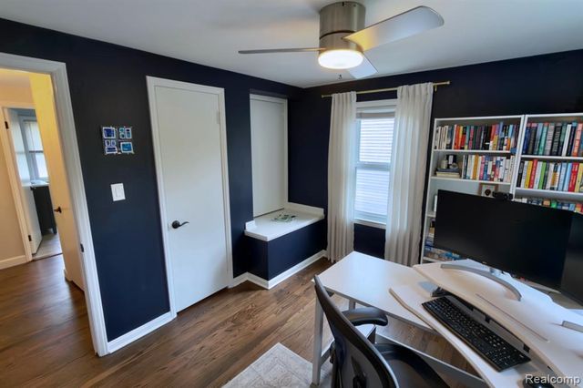 1383 Whittier Road, Grosse Pointe Park, MI 48230