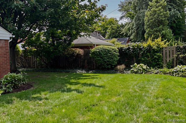 1383 Whittier Road, Grosse Pointe Park, MI 48230