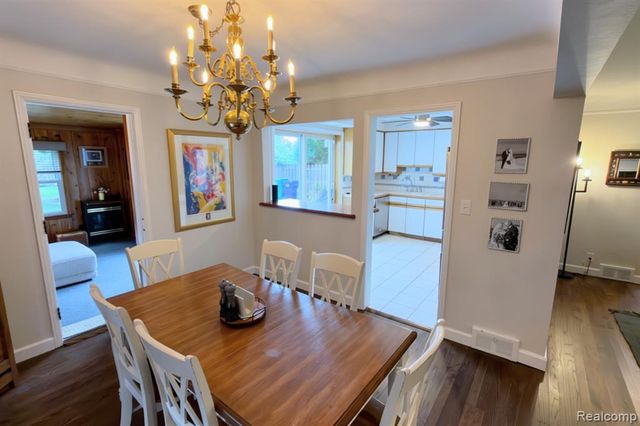 1383 Whittier Road, Grosse Pointe Park, MI 48230